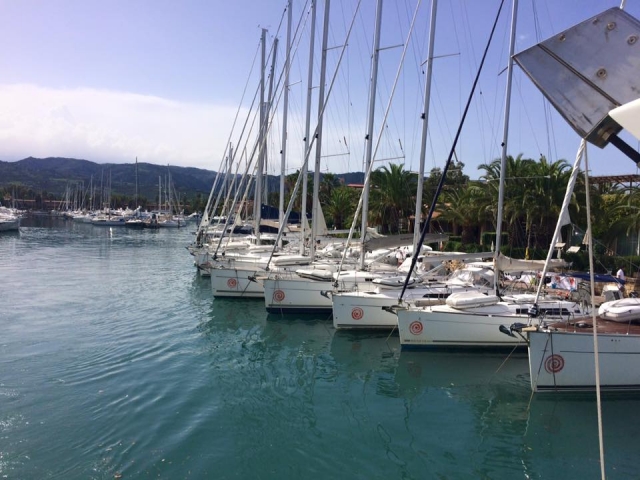 Boote im Hafen 