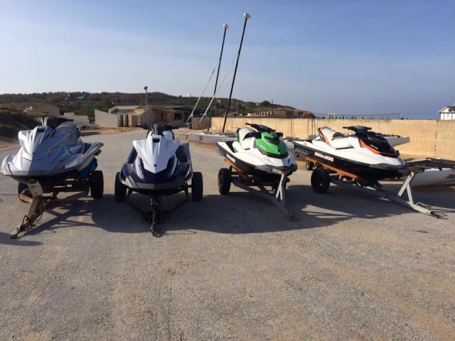 Le moto d'acqua vi aspettano a Scoglitti