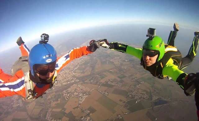  Aprende a volar con nosotros 