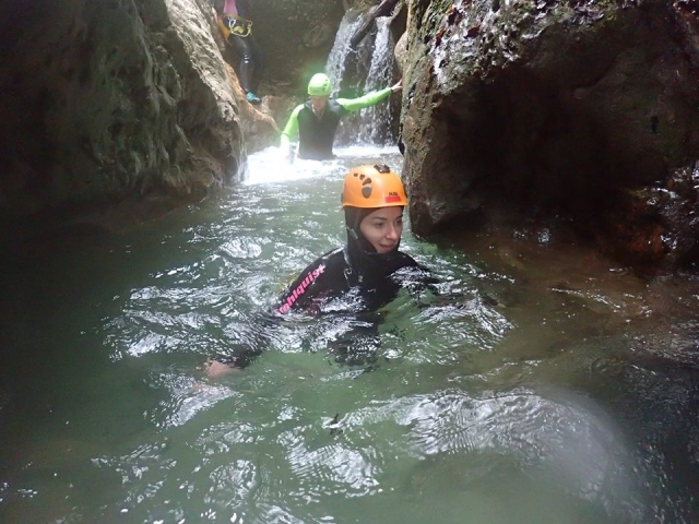  Nadar en las aguas del arroyo 