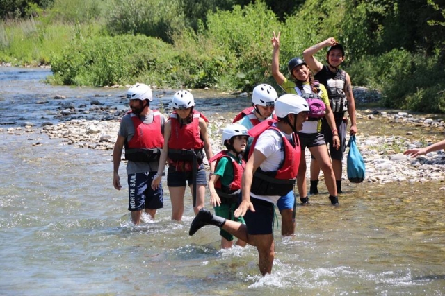  Promenade dans la rivière 
