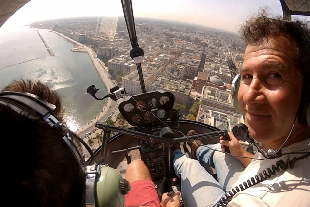  Selfie in the helicopter 