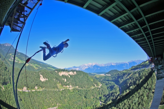  Jumping from Ponte Europa 