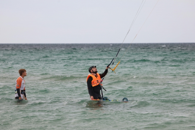 Lección de kitesurf de una hora en Gallipoli.