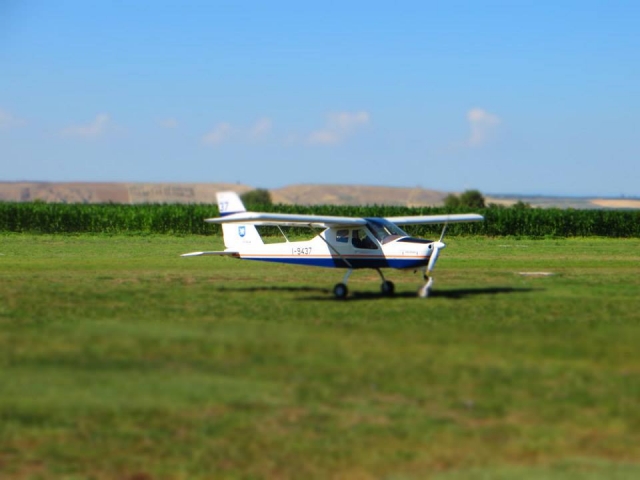  ready for take-off 