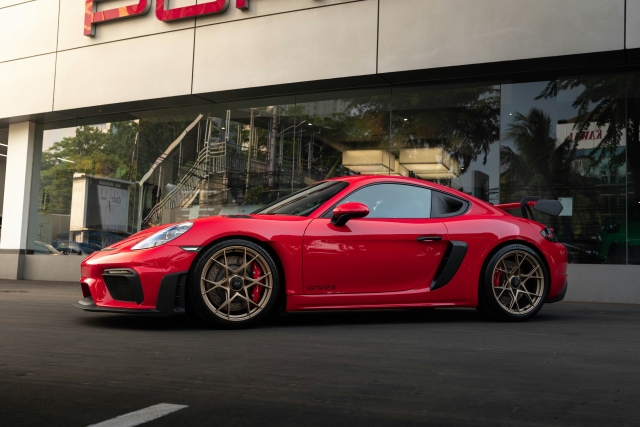 Porsche 911 GT4 RS 2