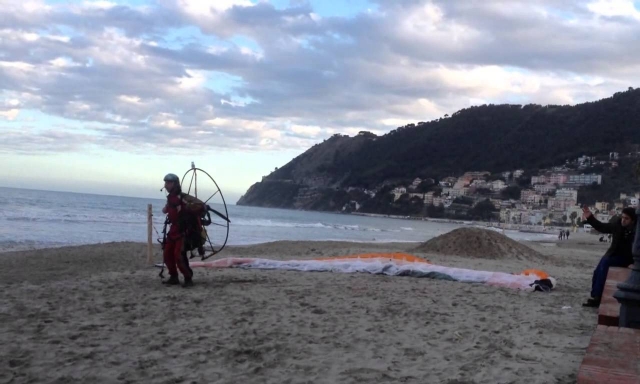 departing from the Sicilian beach.jpg 
