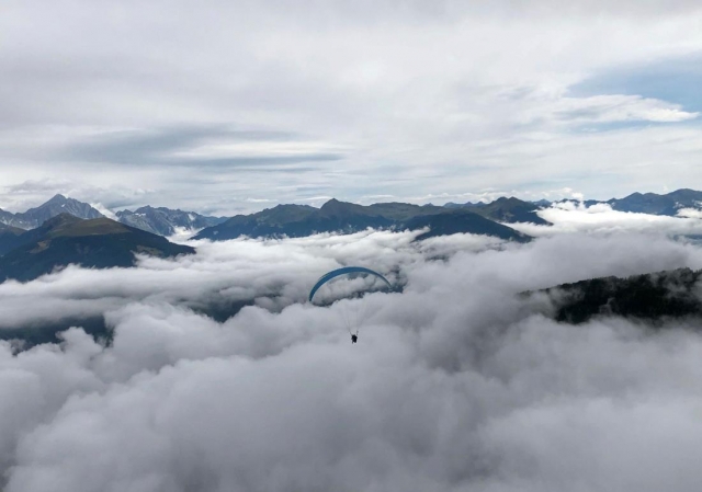  in den Wolken