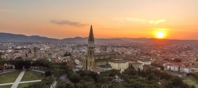 una vista aerea su arezzo