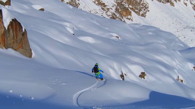 Descendência fantástica em snowboard