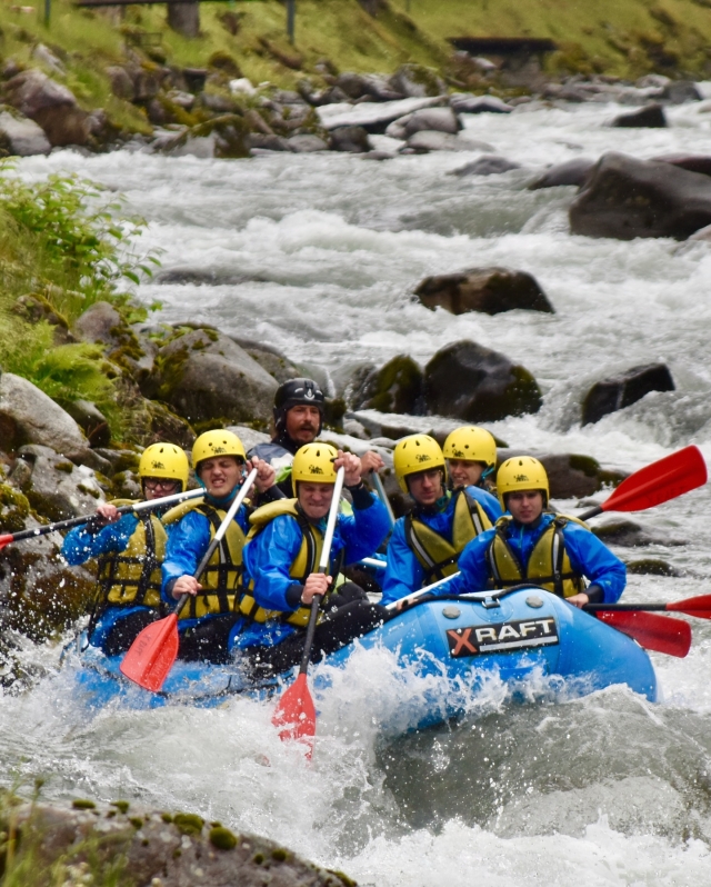 Rafting entre as corredeiras