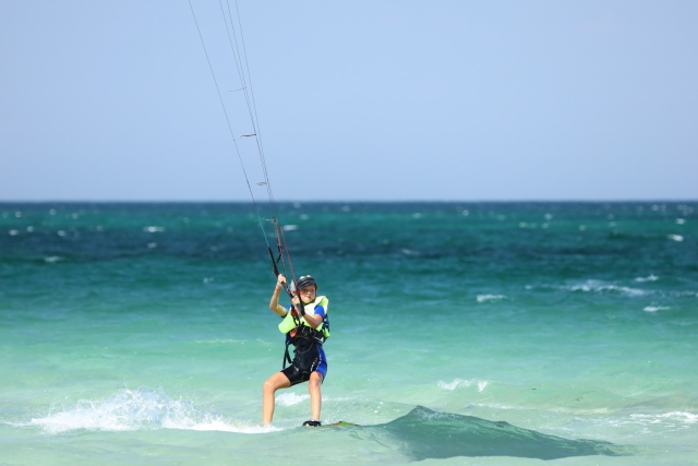 Una lezione di kitesurf a Colico da 90 minuti