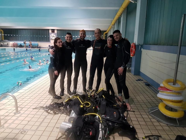 Immersioni in piscina 