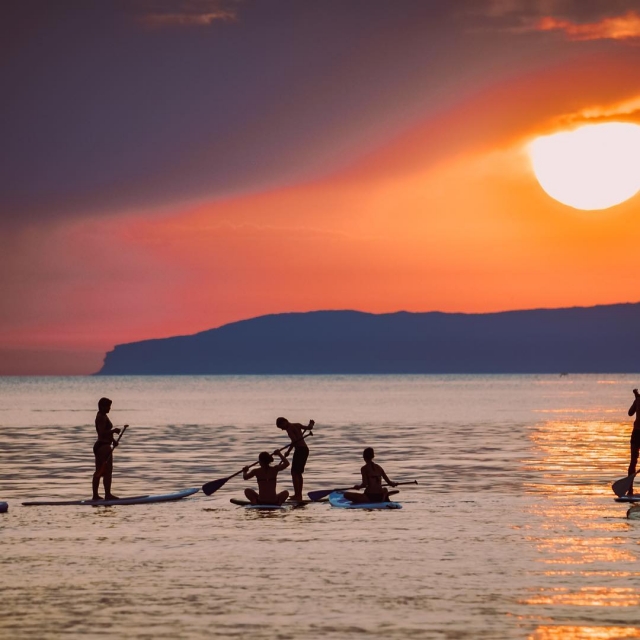  Sup tous ensemble au coucher du soleil 