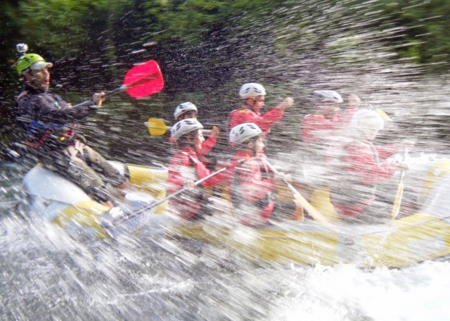  Rafting en groupe sur la rivière Tanagro 
