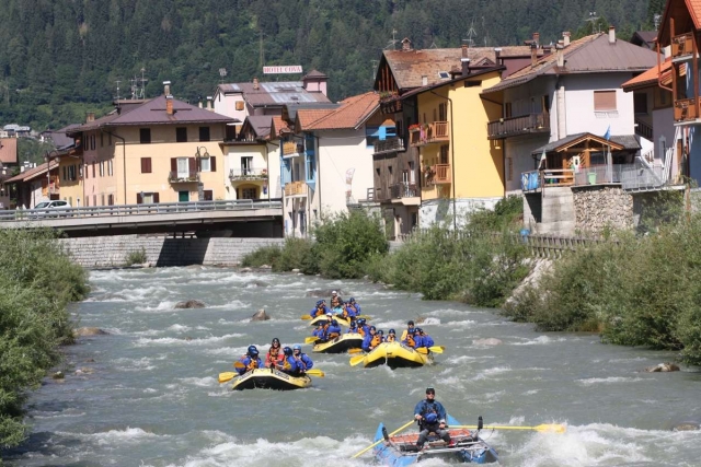 Tra le città