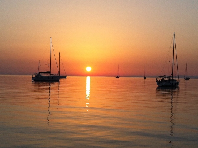  Sailing at sunset 