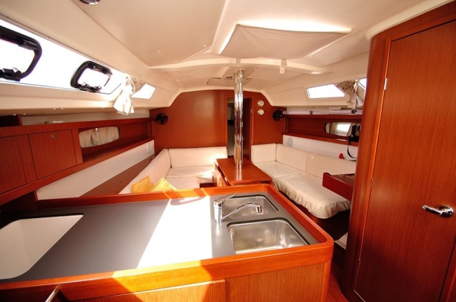  Below deck 