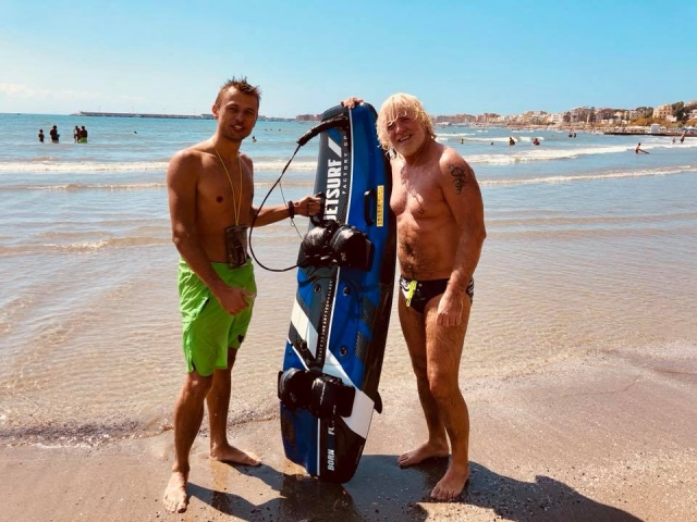  Lasst uns surfen! 
