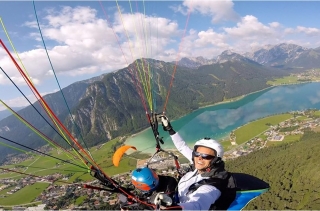 vol-en-parapente-au-dessus-du-lac-achensee-15-minutes-partir-de-159