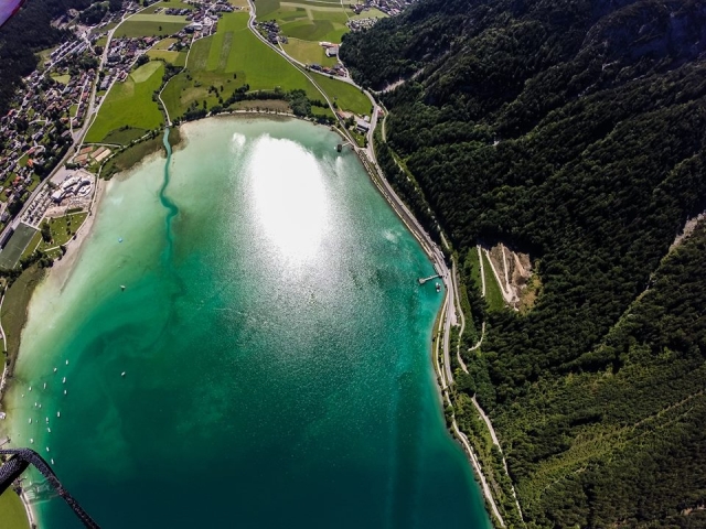  湖景