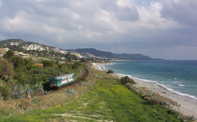  Enjoy and admire the coast