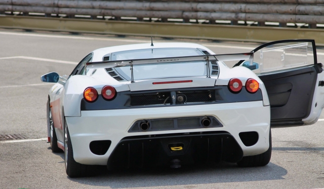  o charme de nossas Ferraris 