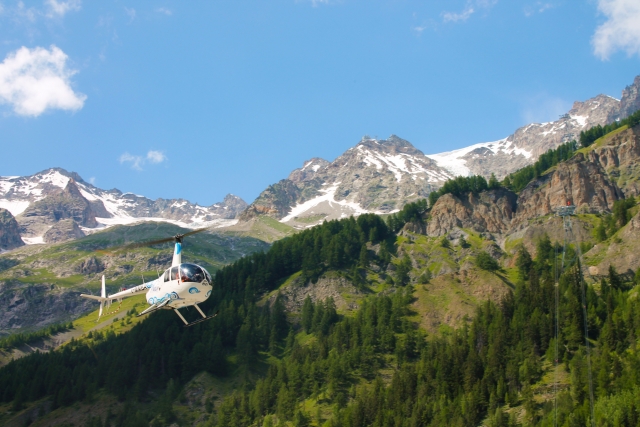 Volo in elicottero sulle vette del monte rosa