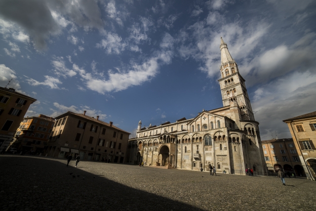  La Piazza Grande de Modène 