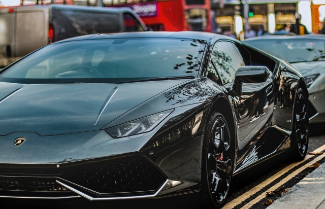  Lamborghini-Huracan-296107_1280