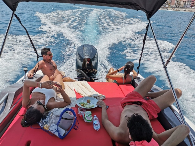  louer un bateau à moteur 