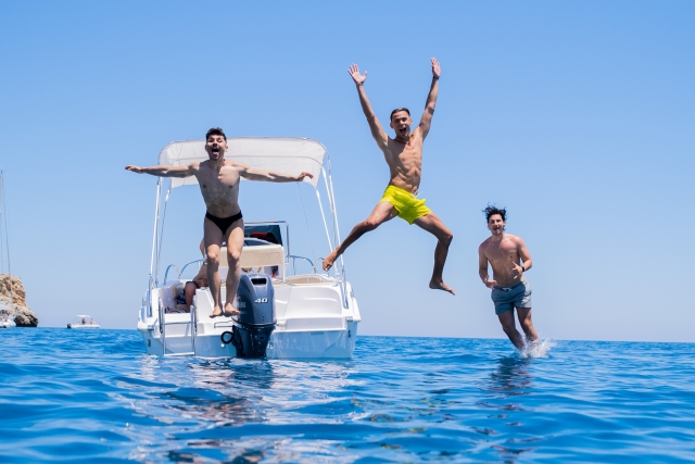 tuffo in mare