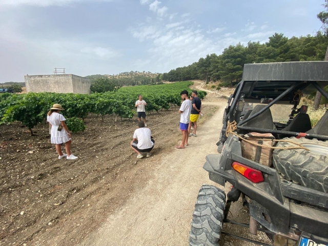 By jeep among the splendid Sicilian countryside 