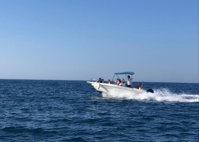in escursione nel mare della puglia