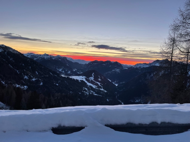  Sunset on the horizon