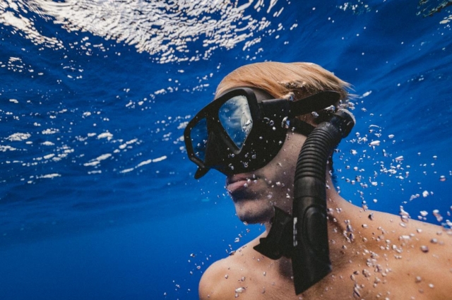 snorkeling 