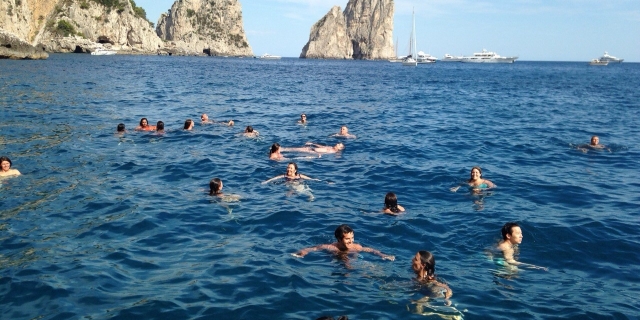  Schwimmen im Meer