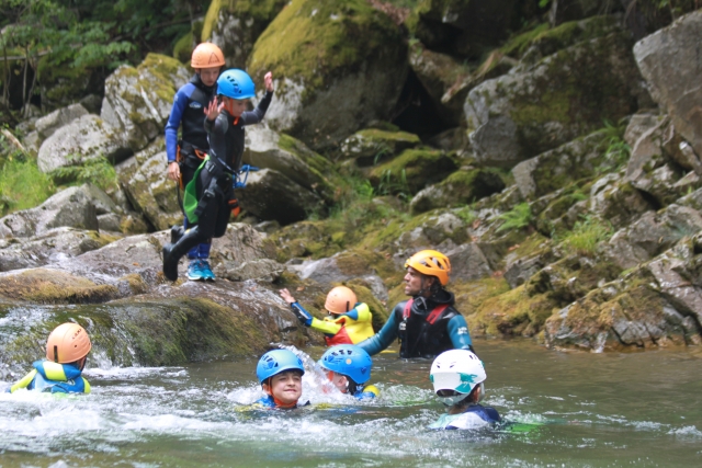 Canyoning für Kinder. 