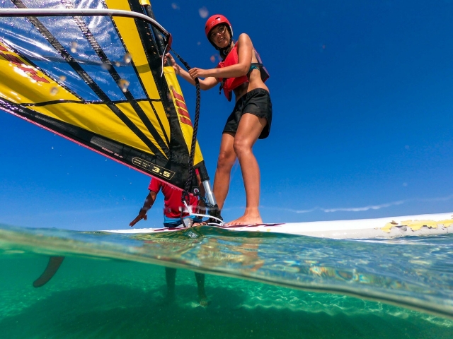 Kitesurf con vídeo en Torre San Giovanni durante 2 horas