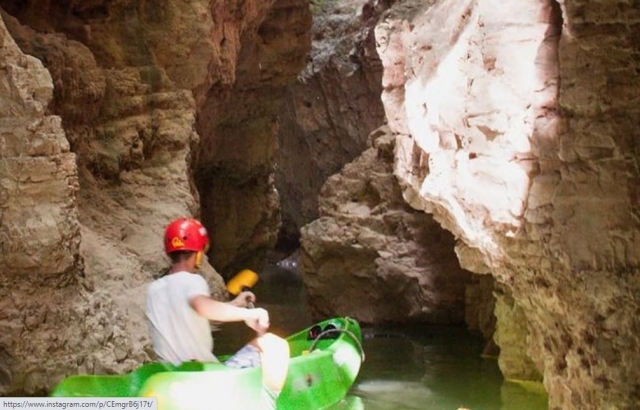 Tra le gole rocciose