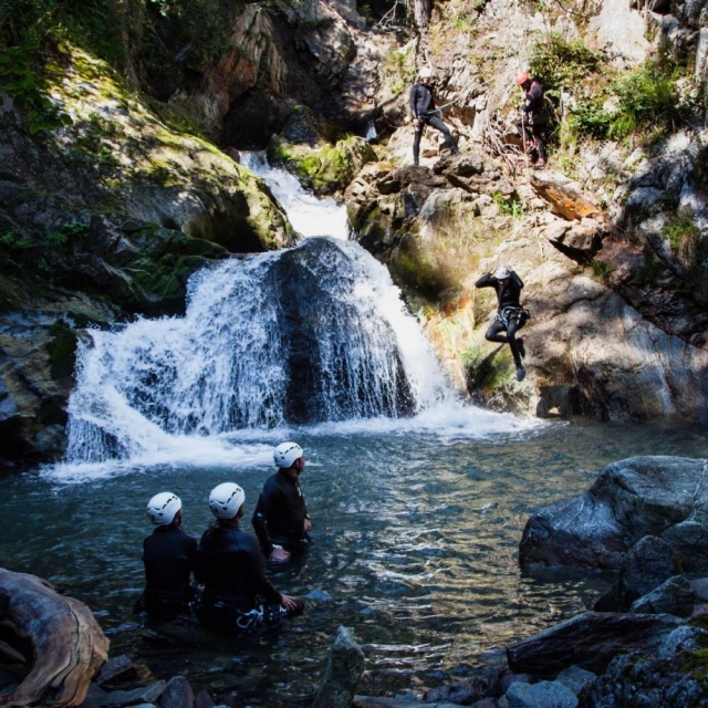  美丽的天然瀑布 