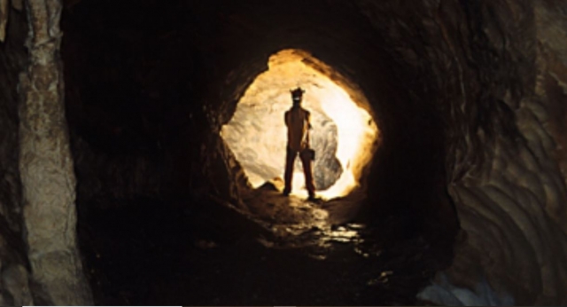  En la cueva 