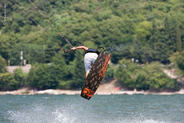  Acrobacias no kiteboard 