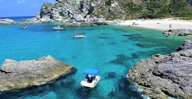  Einer der Strände von Tropea
