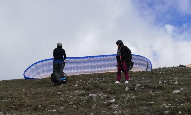 paragliding 