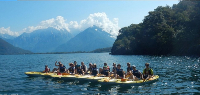  Canoeing in company 