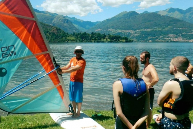  clase de windsurf en el lago de Como 