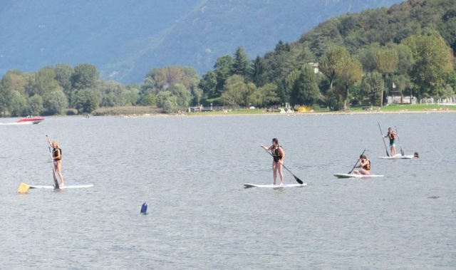  sup no lago Como