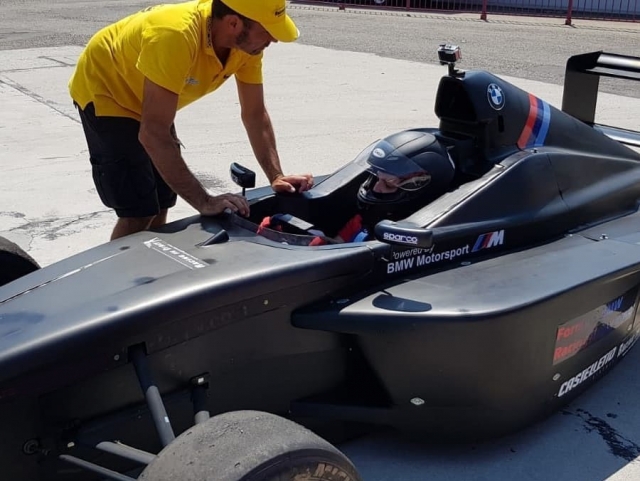 10 Runden in Formel 4 BMW Castelletto di Branduzzo