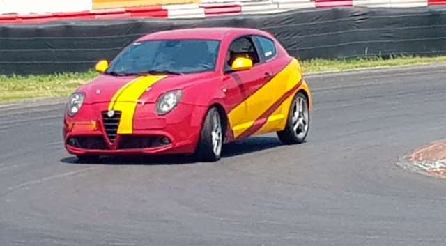  alfa romeo mito on the track 
